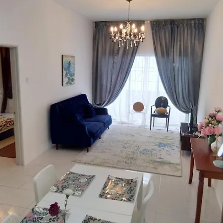 Muslim Boutique Apartment With Balcony Tanah Rata Exterior photo
